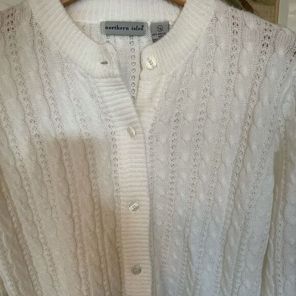 Beautiful Grandma Sweater, White cable Knit Sweater, Size Large - Picture 2 of 4